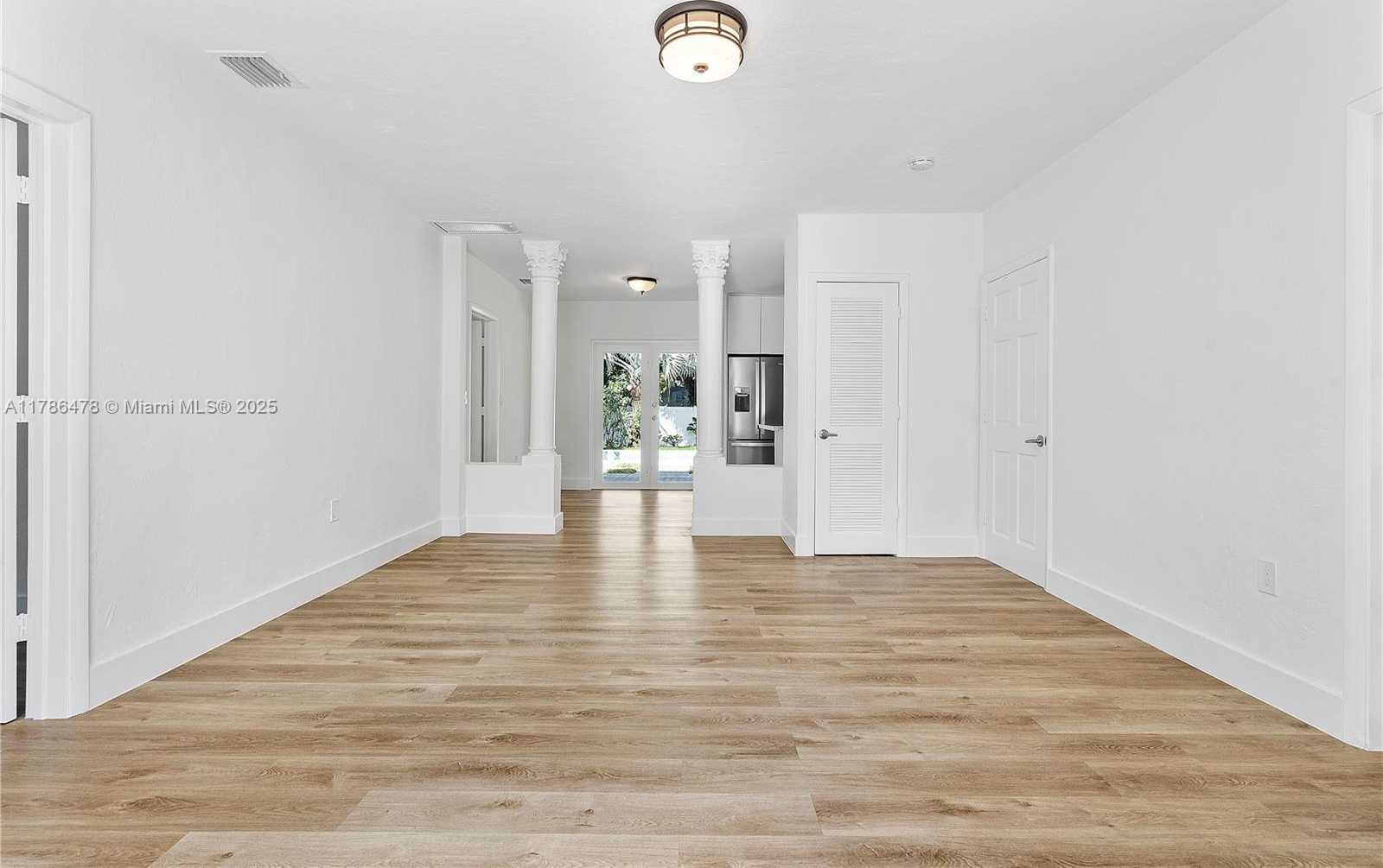 Small Image of 8934 HARDING AVE, Surfside Number 10