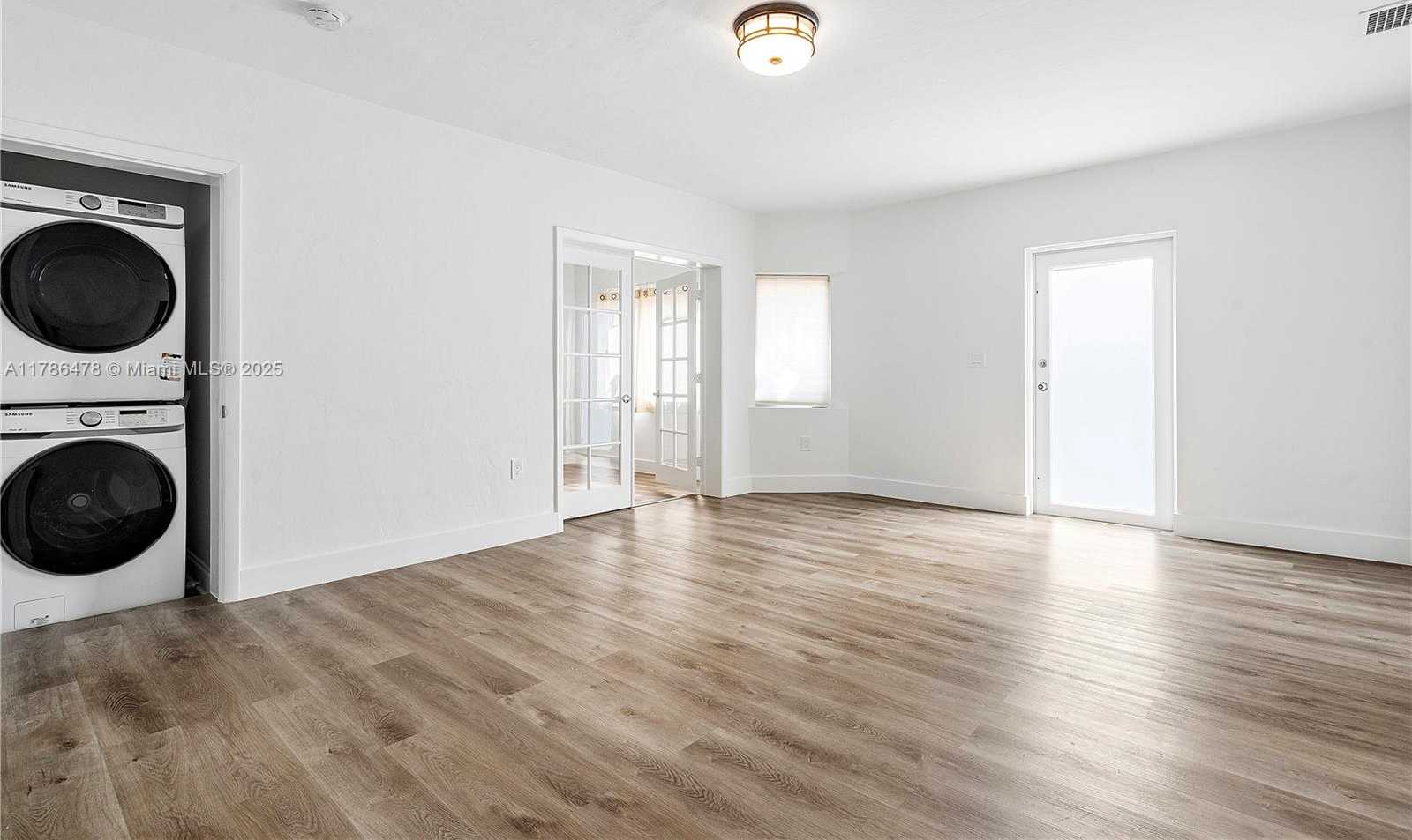 Small Image of 8934 HARDING AVE, Surfside Number 14