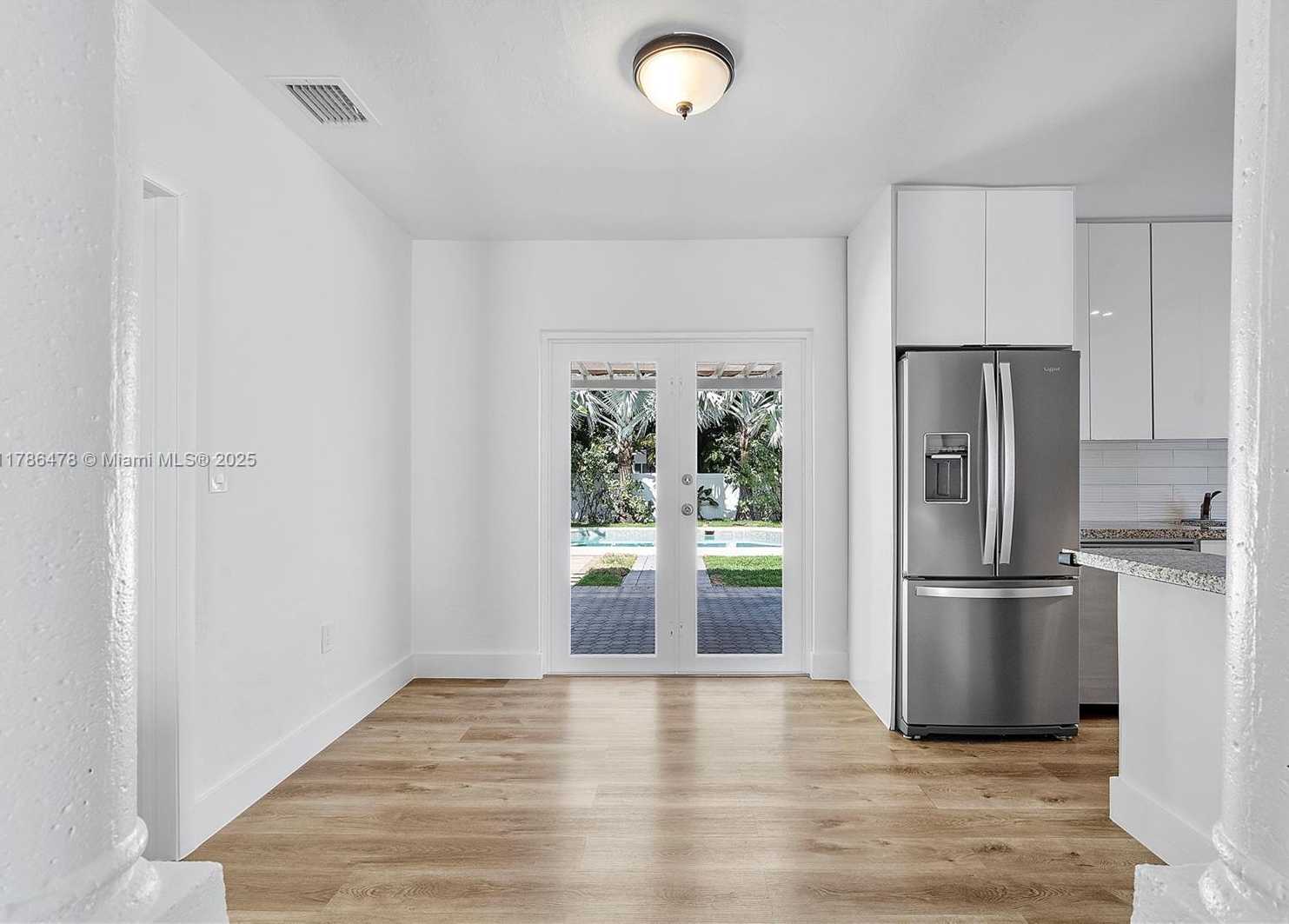 Small Image of 8934 HARDING AVE, Surfside Number 17