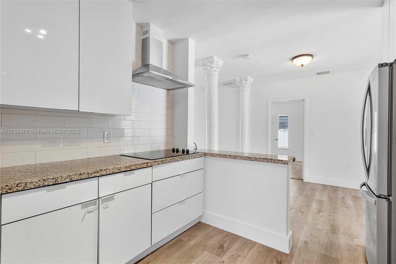 Small Image of 8934 HARDING AVE, Surfside Number 23