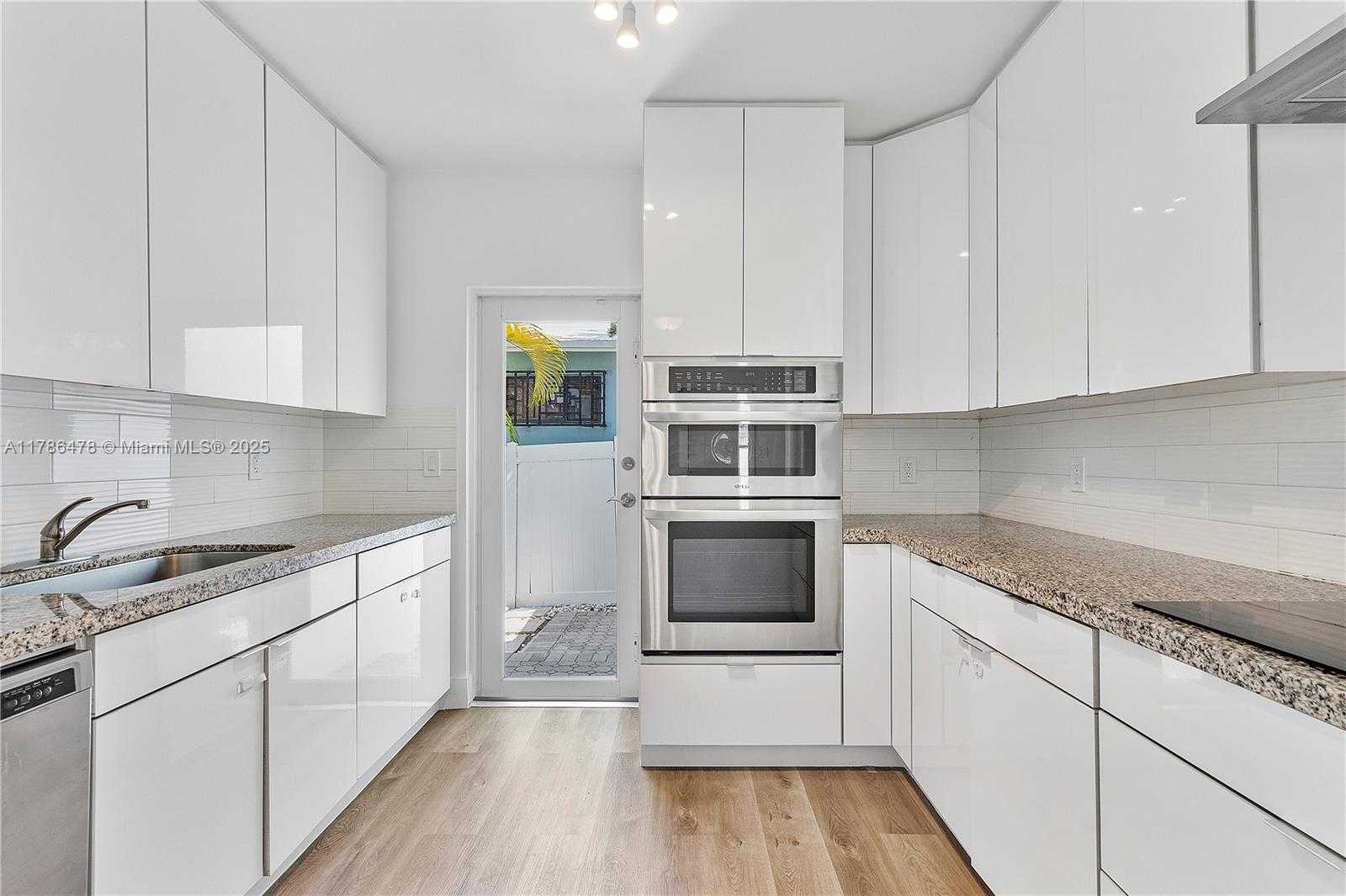 Small Image of 8934 HARDING AVE, Surfside Number 26