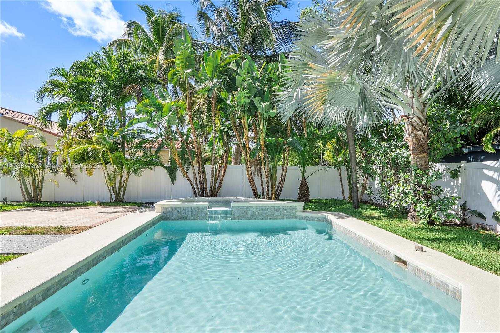 Small Image of 8934 HARDING AVE, Surfside Number 38