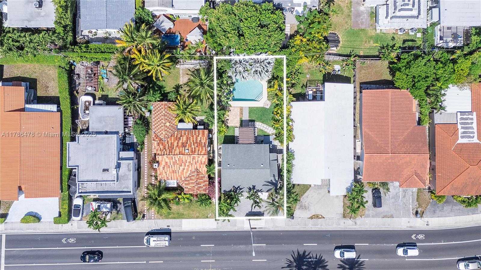 Small Image of 8934 HARDING AVE, Surfside Number 48