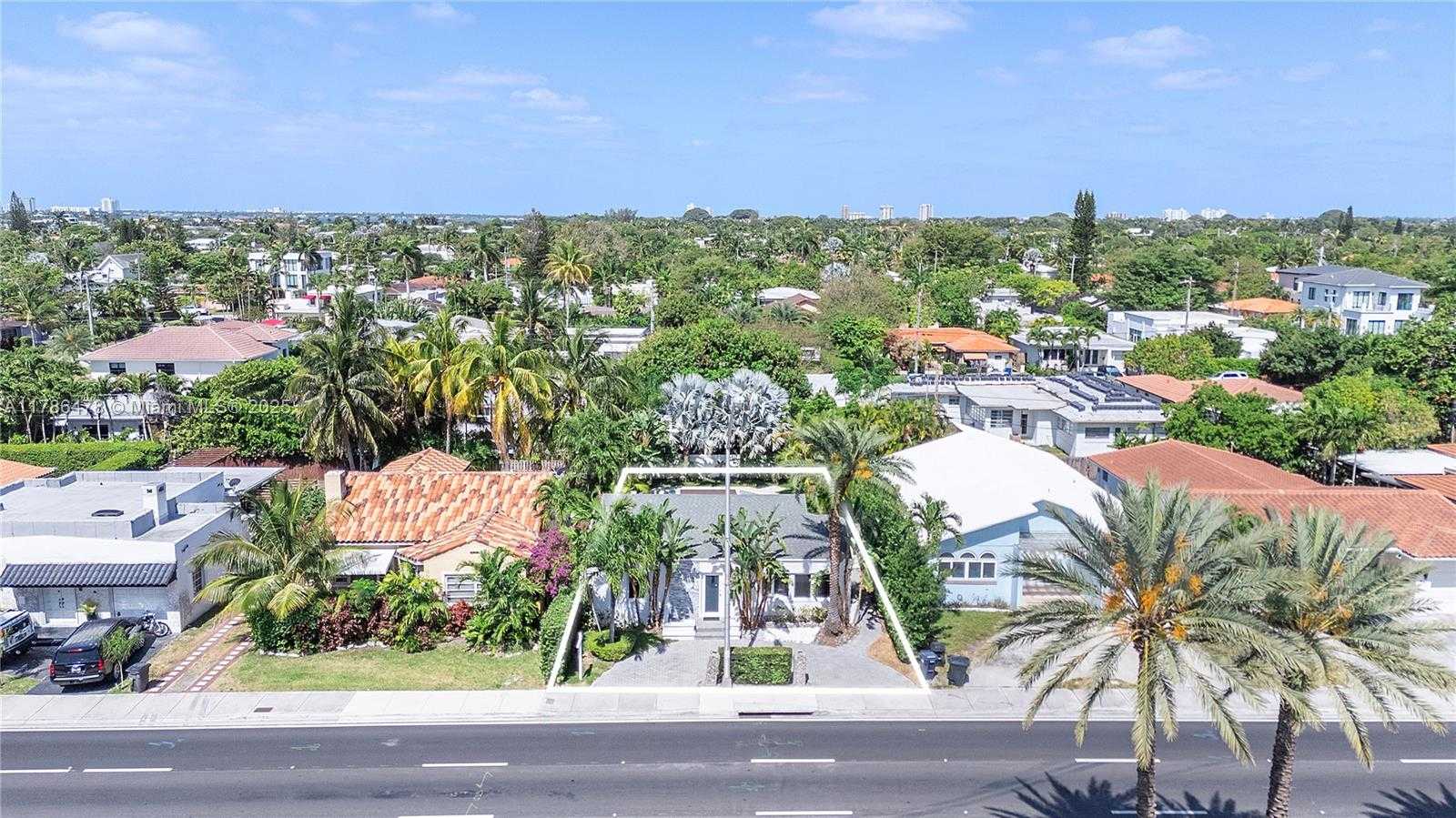 Small Image of 8934 HARDING AVE, Surfside Number 49