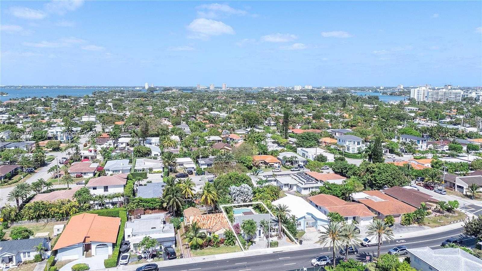 Small Image of 8934 HARDING AVE, Surfside Number 51