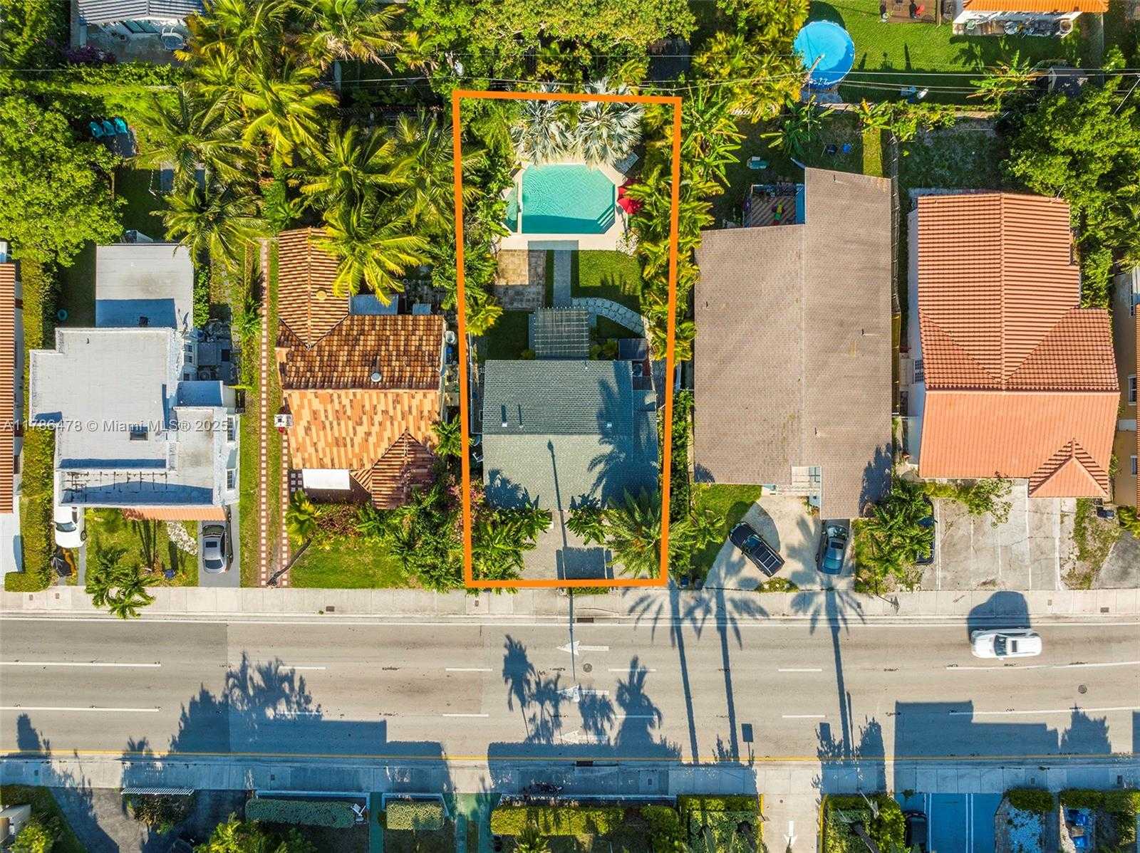 Small Image of 8934 HARDING AVE, Surfside Number 7