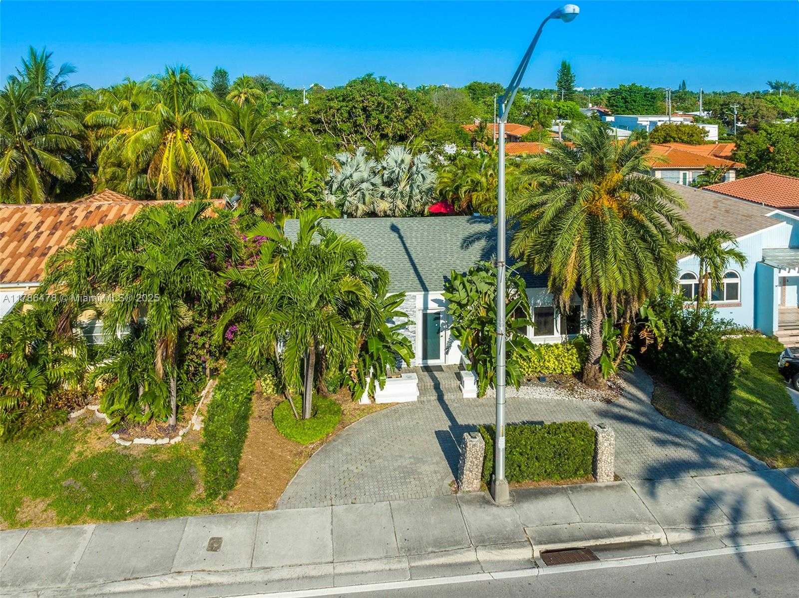 Small Image of 8934 HARDING AVE, Surfside Number 8