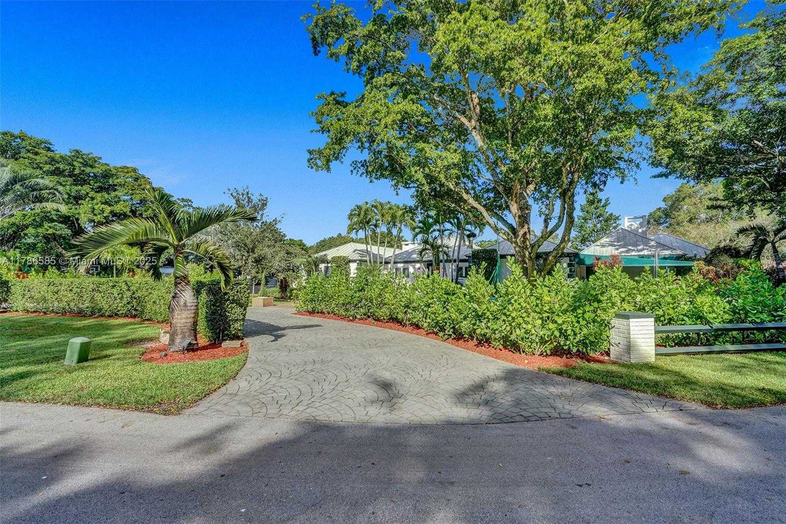 Small Image of 11155 SOUTH WEST 40TH ST, Davie Number 22