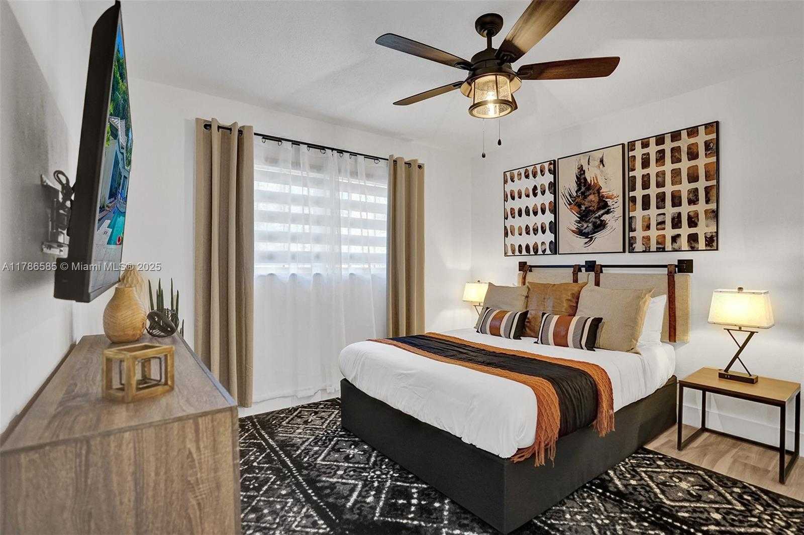 Small Image of 11155 SOUTH WEST 40TH ST, Davie Number 6