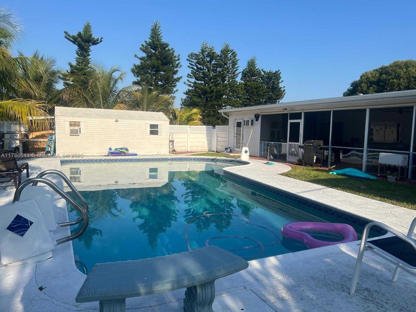 Small Image of 5001 MADISON ST, Hollywood Number 23