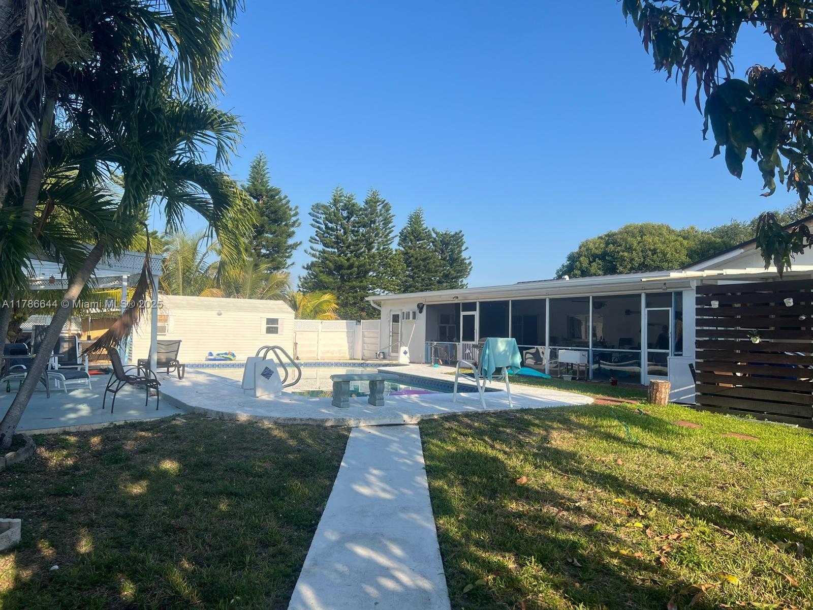 Small Image of 5001 MADISON ST, Hollywood Number 29