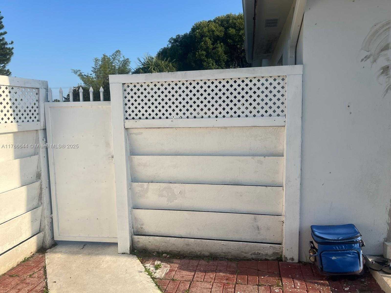 Small Image of 5001 MADISON ST, Hollywood Number 32