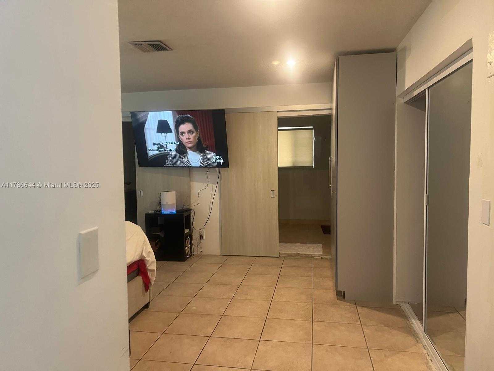 Small Image of 5001 MADISON ST, Hollywood Number 40