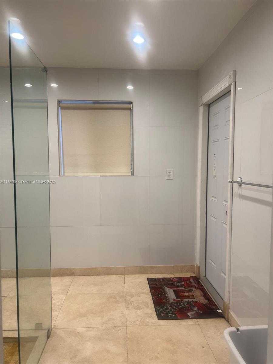 Small Image of 5001 MADISON ST, Hollywood Number 67