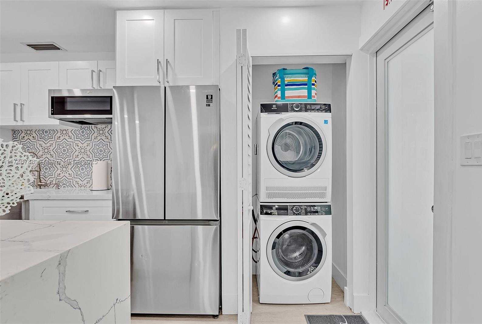 Small Image of 1960 RIVERSIDE DR, Fort Lauderdale Number 30