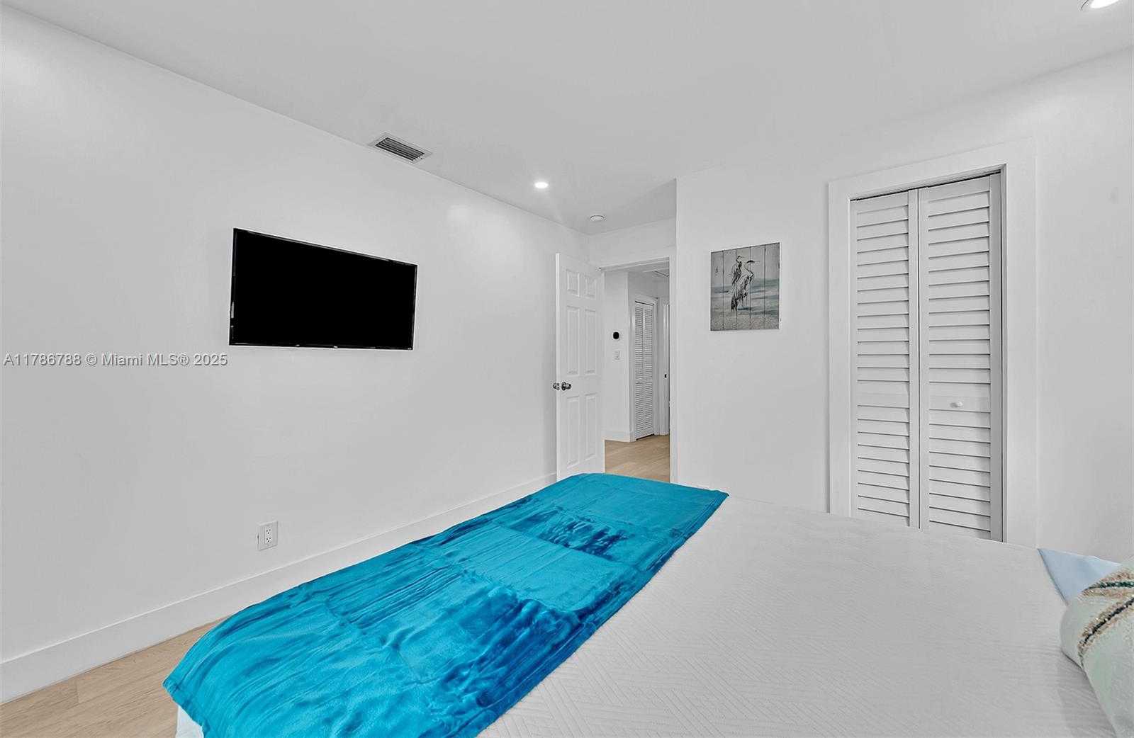 Small Image of 1960 RIVERSIDE DR, Fort Lauderdale Number 46