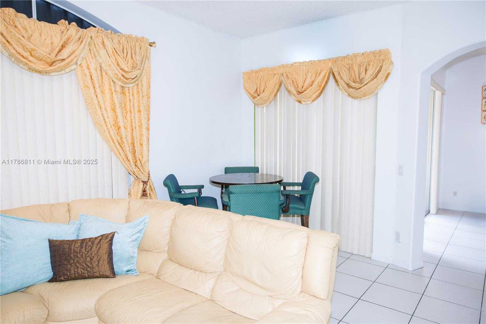 Small Image of 1735 NORTH WEST 77TH AVE, Pembroke Pines Number 12
