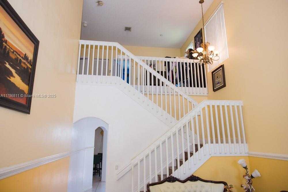 Small Image of 1735 NORTH WEST 77TH AVE, Pembroke Pines Number 3