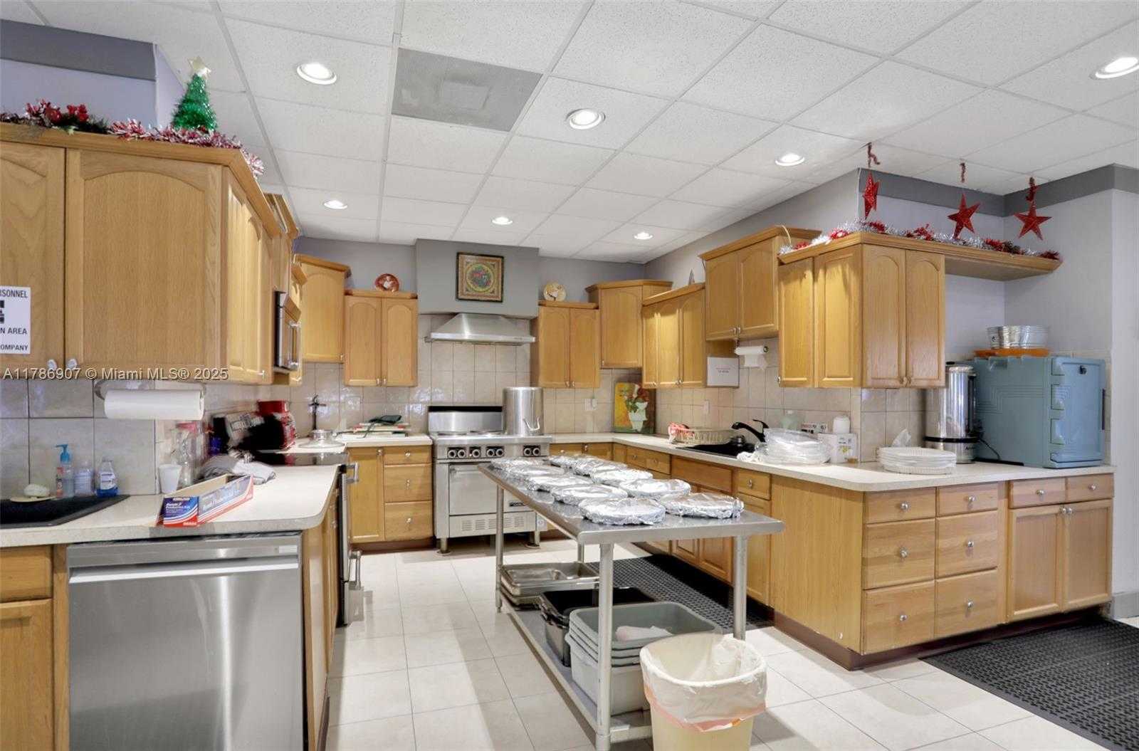 Small Image of 4405 NORTH WEST 46TH ST, Tamarac Number 10