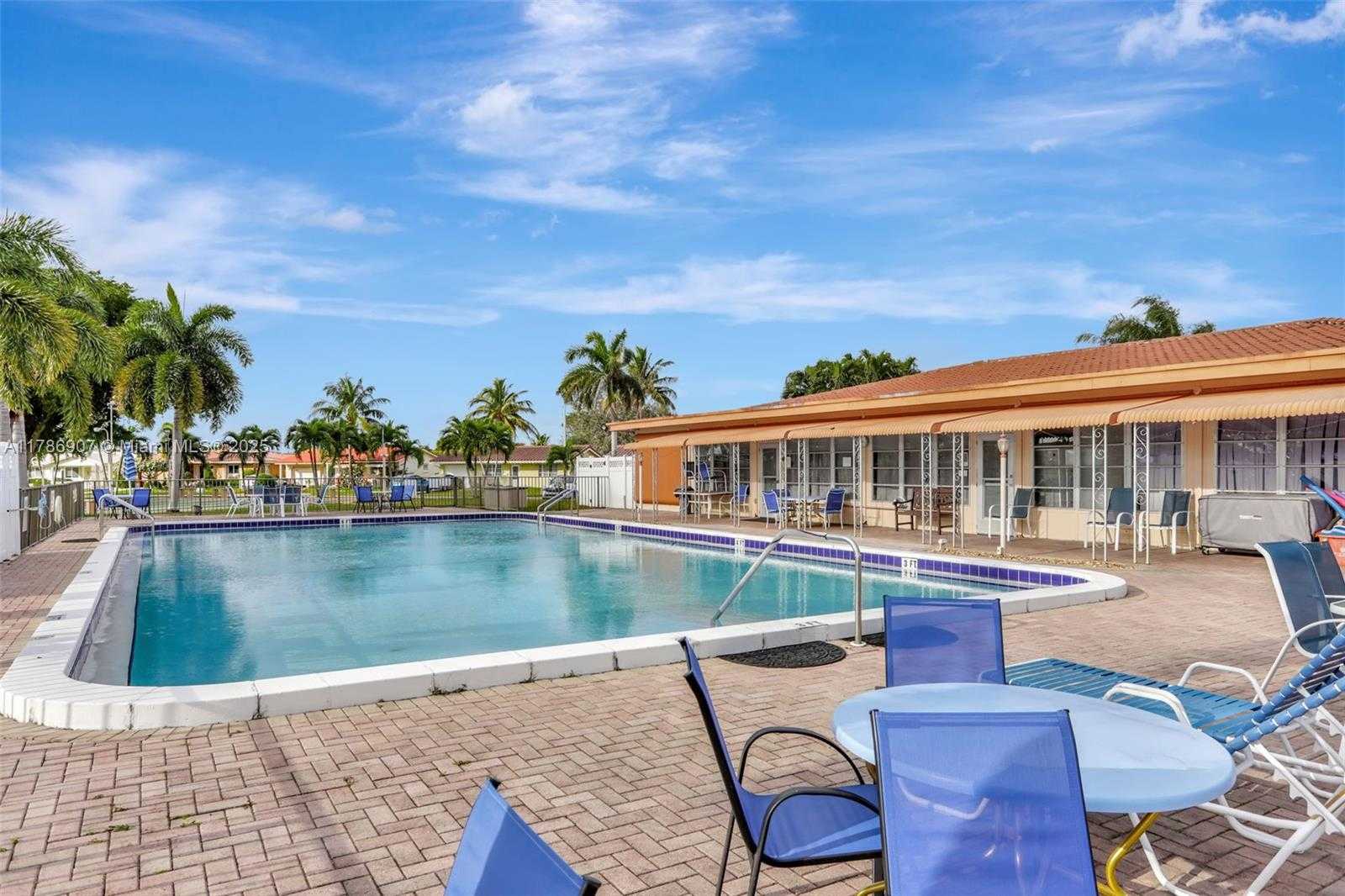 Small Image of 4405 NORTH WEST 46TH ST, Tamarac Number 7