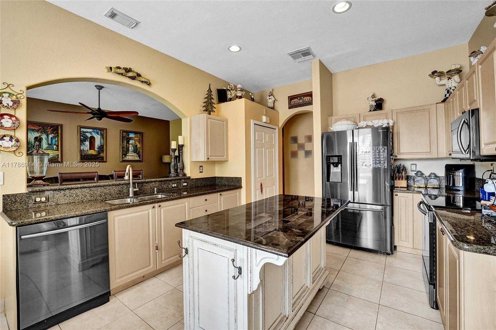 Small Image of 5337 SOUTH WEST 131ST TER, Miramar Number 22