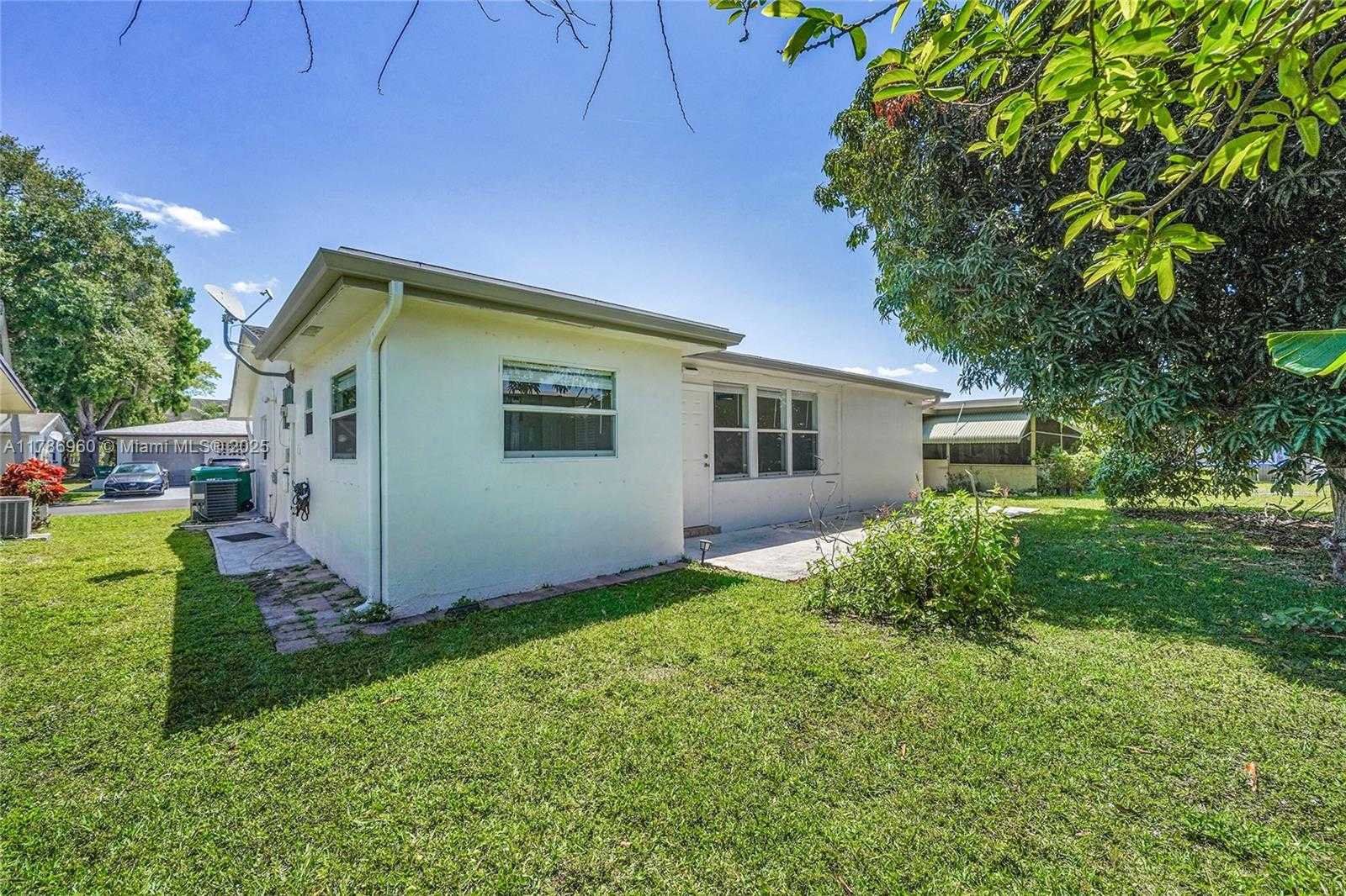 Small Image of 6001 NORTH WEST 66TH TER, Tamarac Number 32