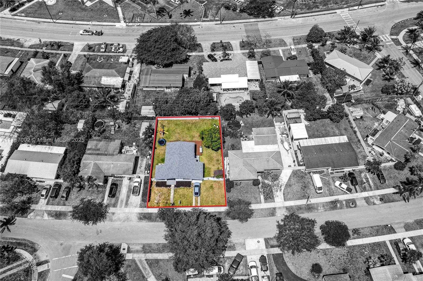 Small Image of 19310 CHRISTMAS RD, Cutler Bay Number 11