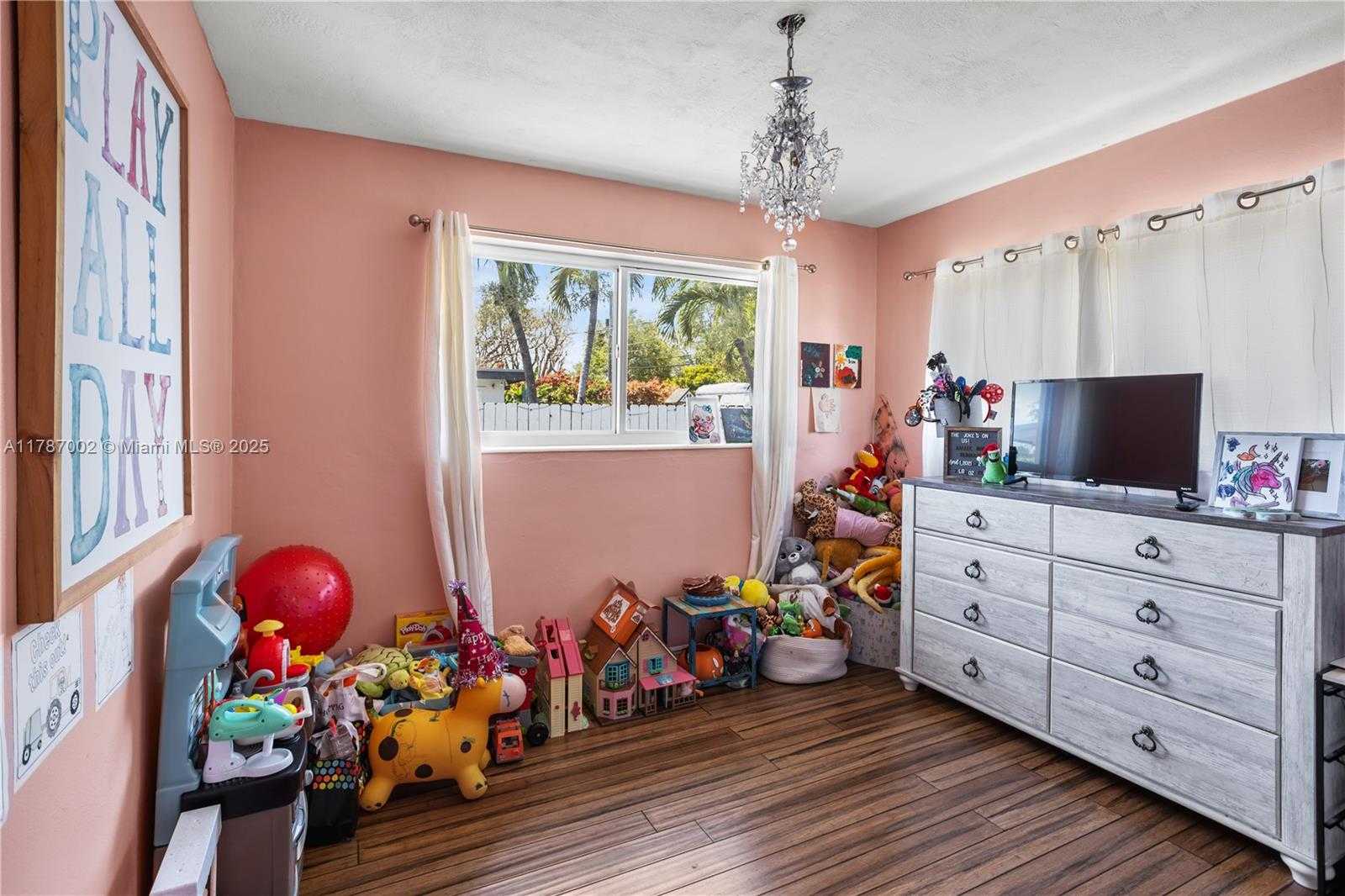 Small Image of 19310 CHRISTMAS RD, Cutler Bay Number 7