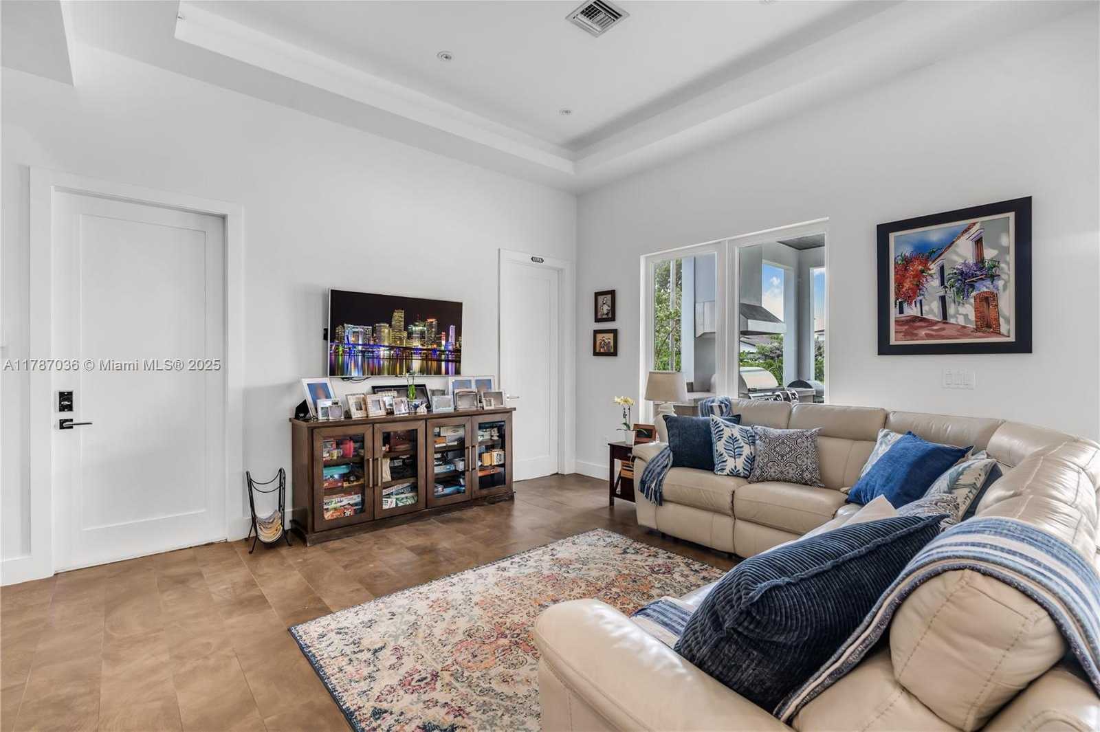 Small Image of 11835 SOUTH WEST 91ST AVE, Miami Number 14