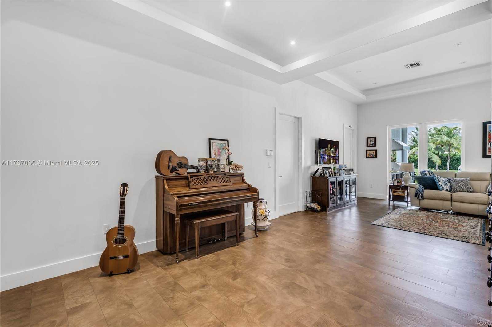 Small Image of 11835 SOUTH WEST 91ST AVE, Miami Number 15
