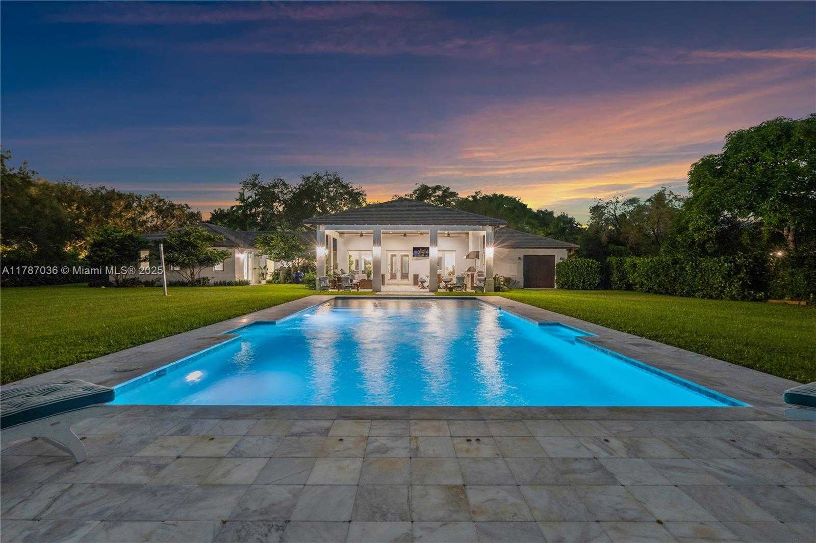 Small Image of 11835 SOUTH WEST 91ST AVE, Miami Number 2