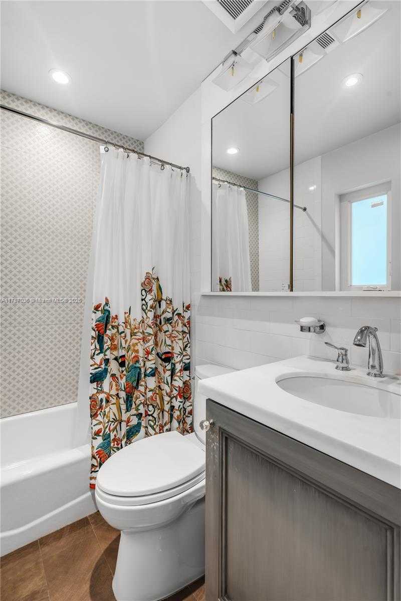Small Image of 11835 SOUTH WEST 91ST AVE, Miami Number 27