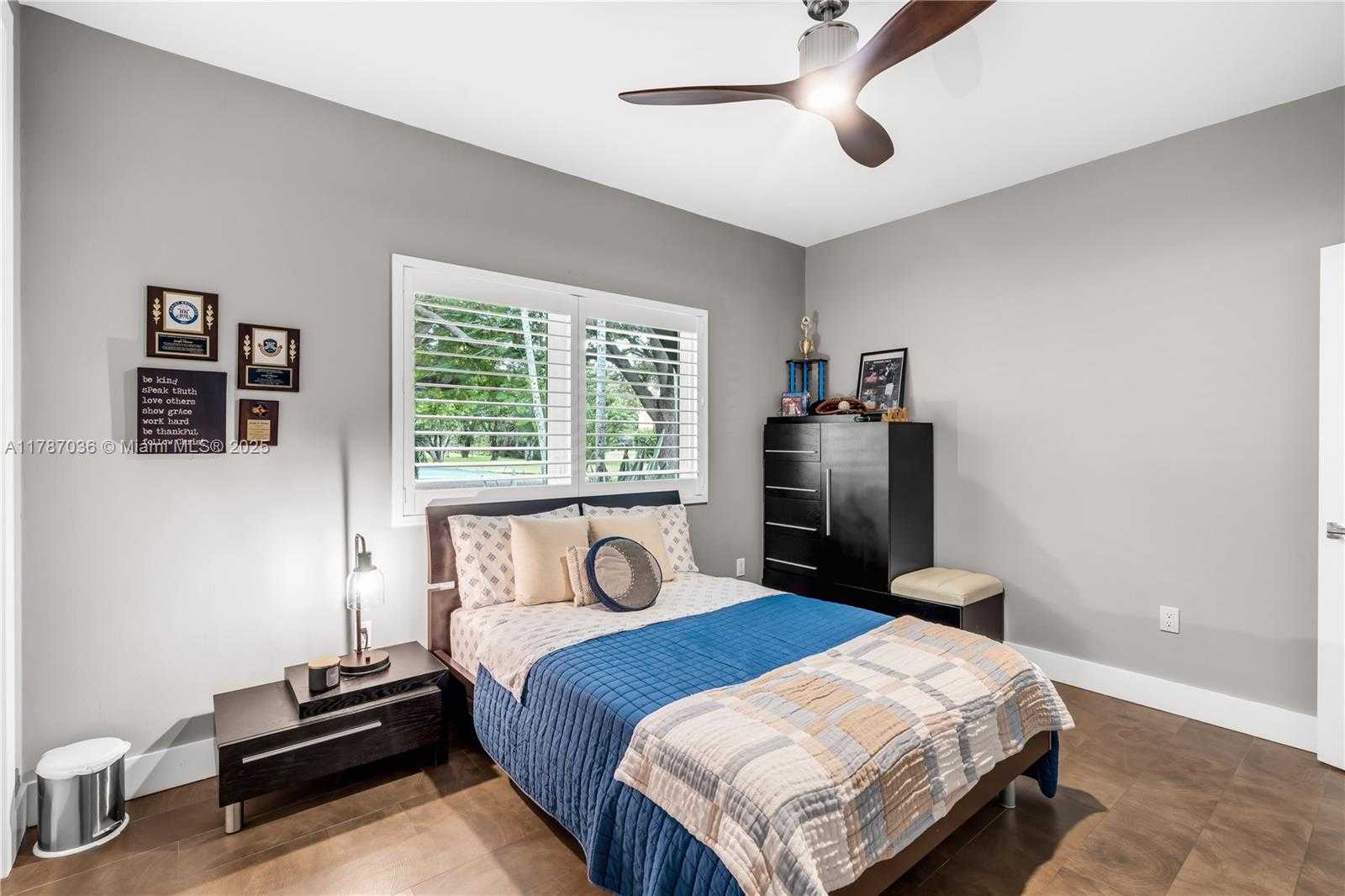Small Image of 11835 SOUTH WEST 91ST AVE, Miami Number 29