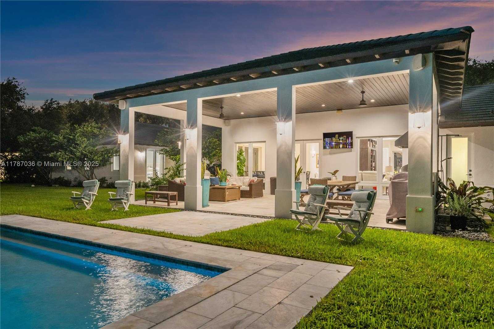 Small Image of 11835 SOUTH WEST 91ST AVE, Miami Number 3