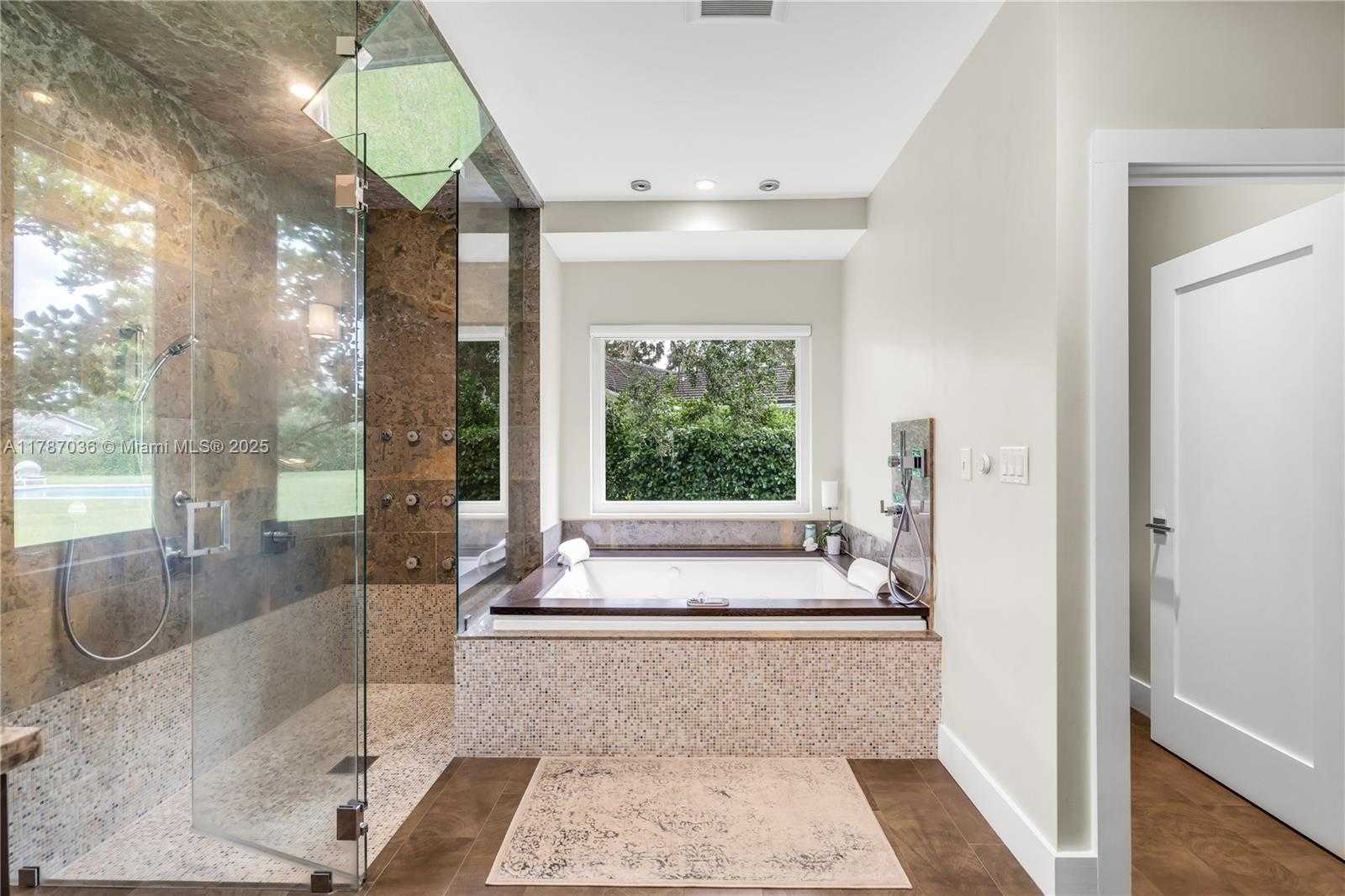 Small Image of 11835 SOUTH WEST 91ST AVE, Miami Number 36