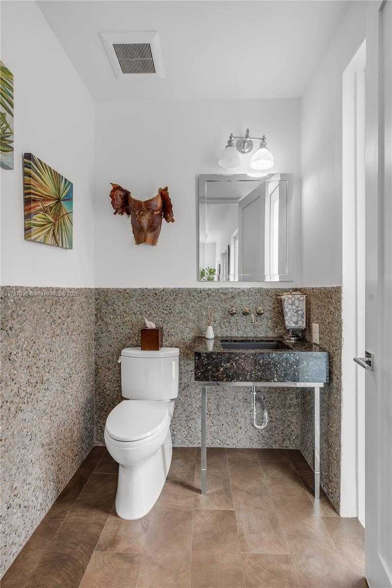 Small Image of 11835 SOUTH WEST 91ST AVE, Miami Number 39