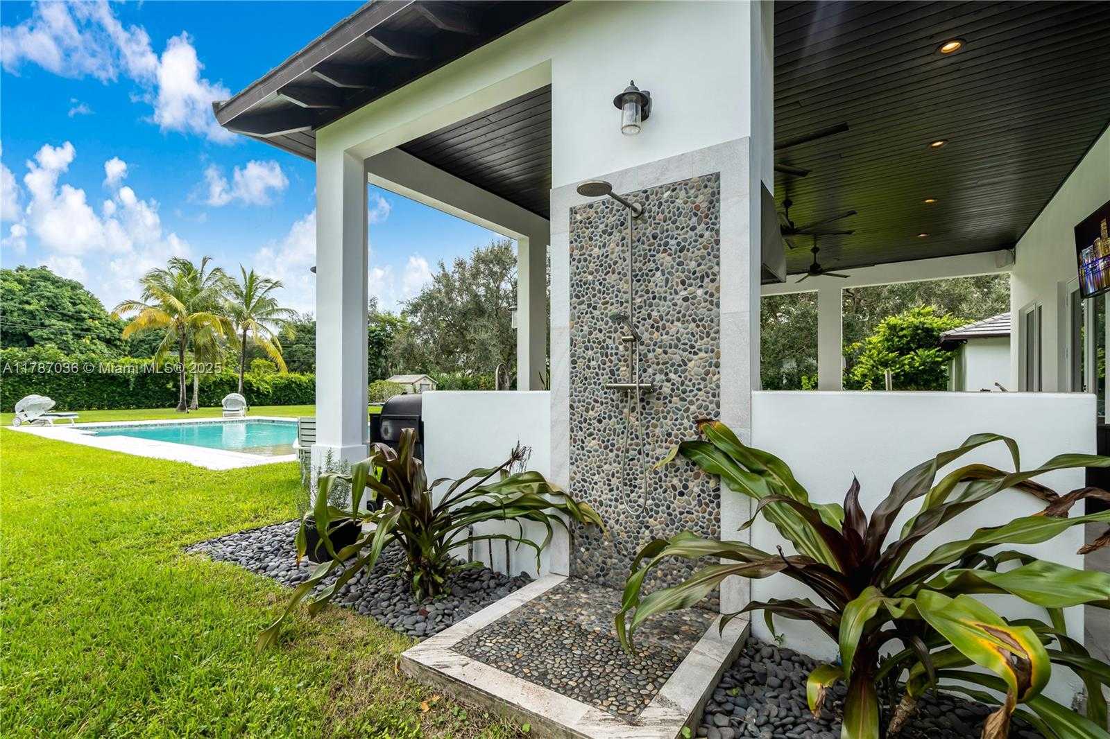 Small Image of 11835 SOUTH WEST 91ST AVE, Miami Number 45