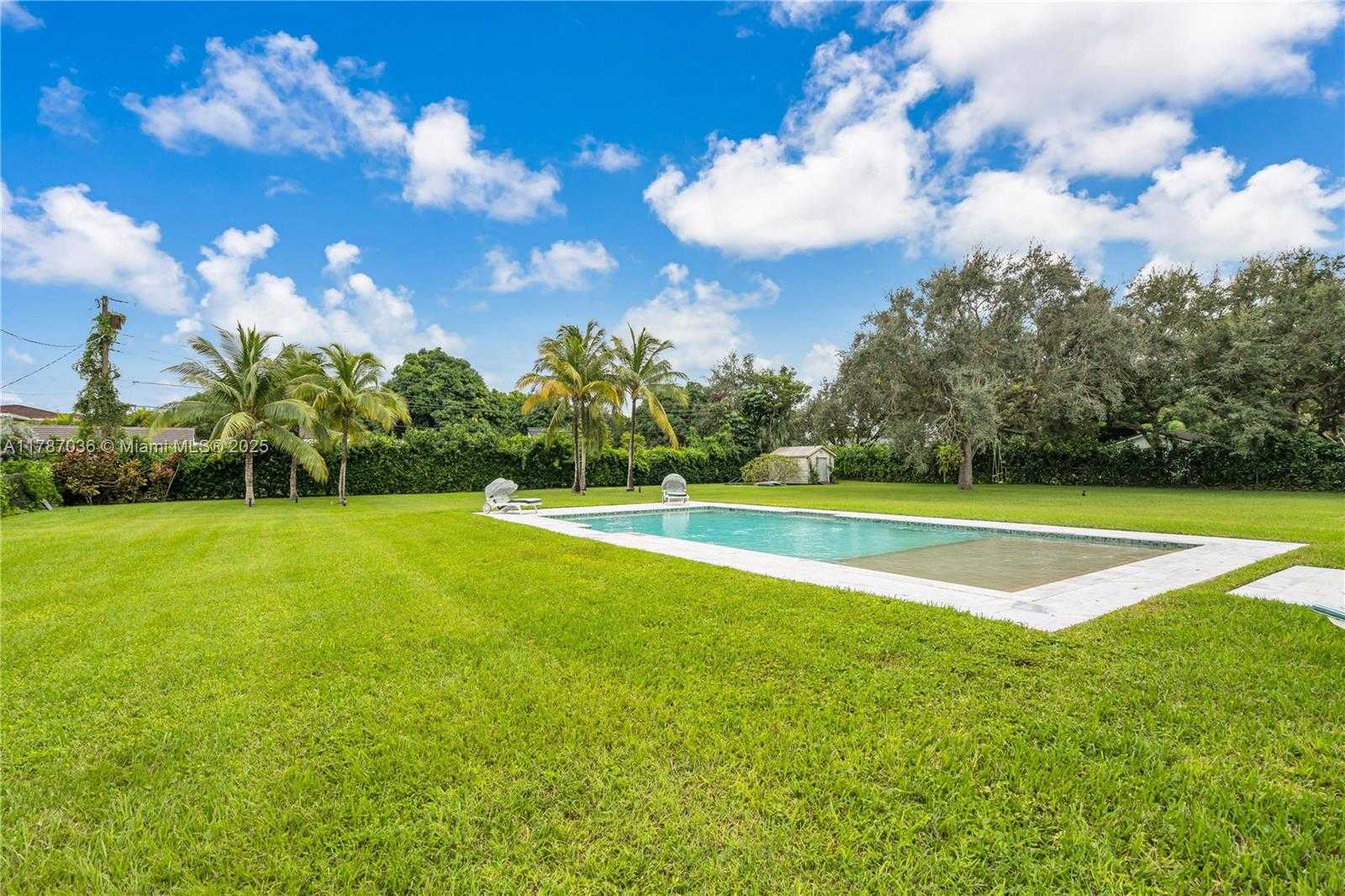 Small Image of 11835 SOUTH WEST 91ST AVE, Miami Number 47