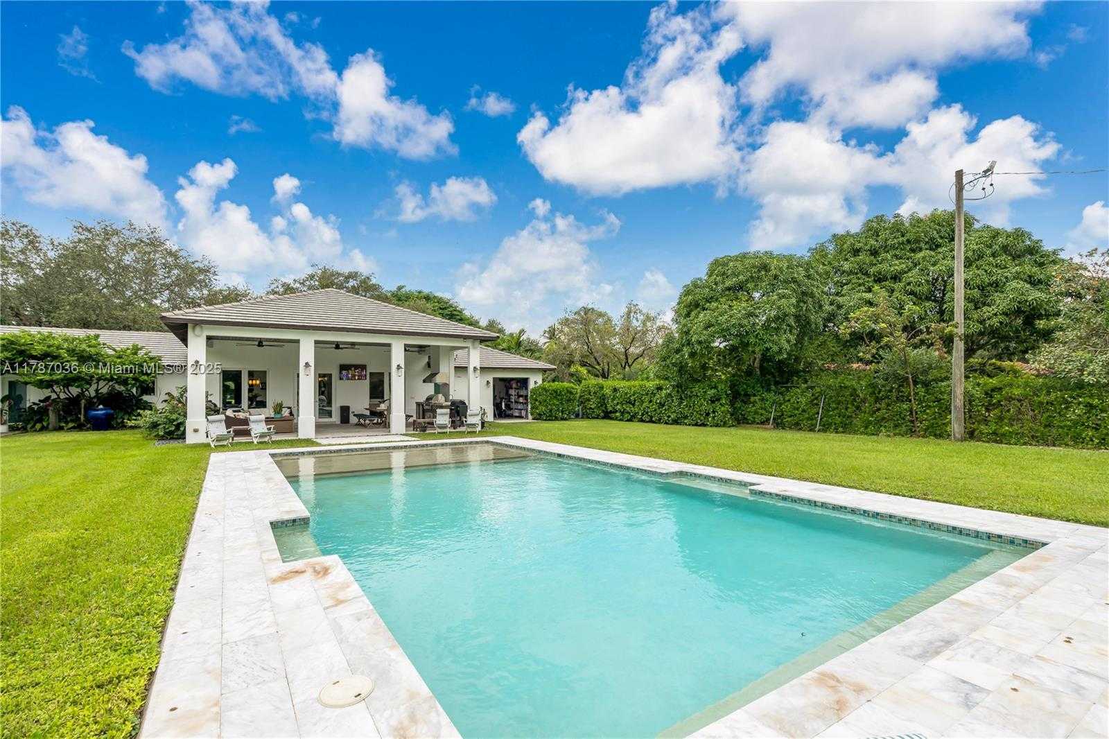 Small Image of 11835 SOUTH WEST 91ST AVE, Miami Number 49
