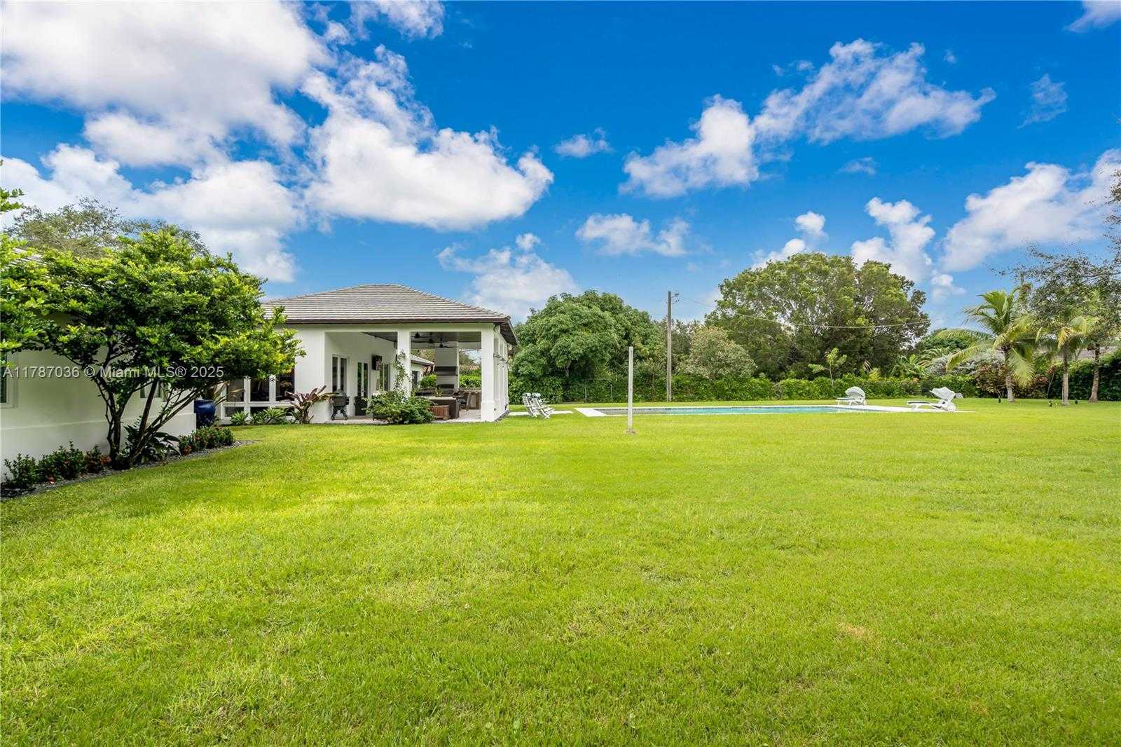 Small Image of 11835 SOUTH WEST 91ST AVE, Miami Number 51