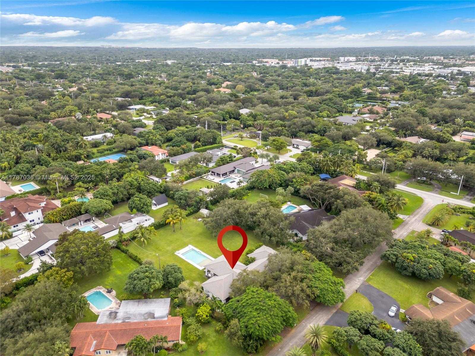 Small Image of 11835 SOUTH WEST 91ST AVE, Miami Number 59