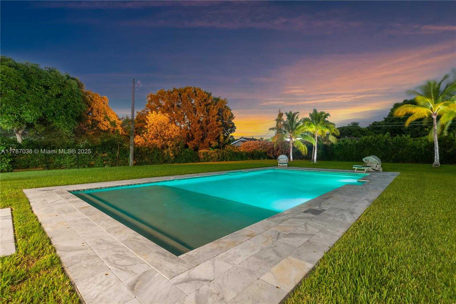 Small Image of 11835 SOUTH WEST 91ST AVE, Miami Number 6