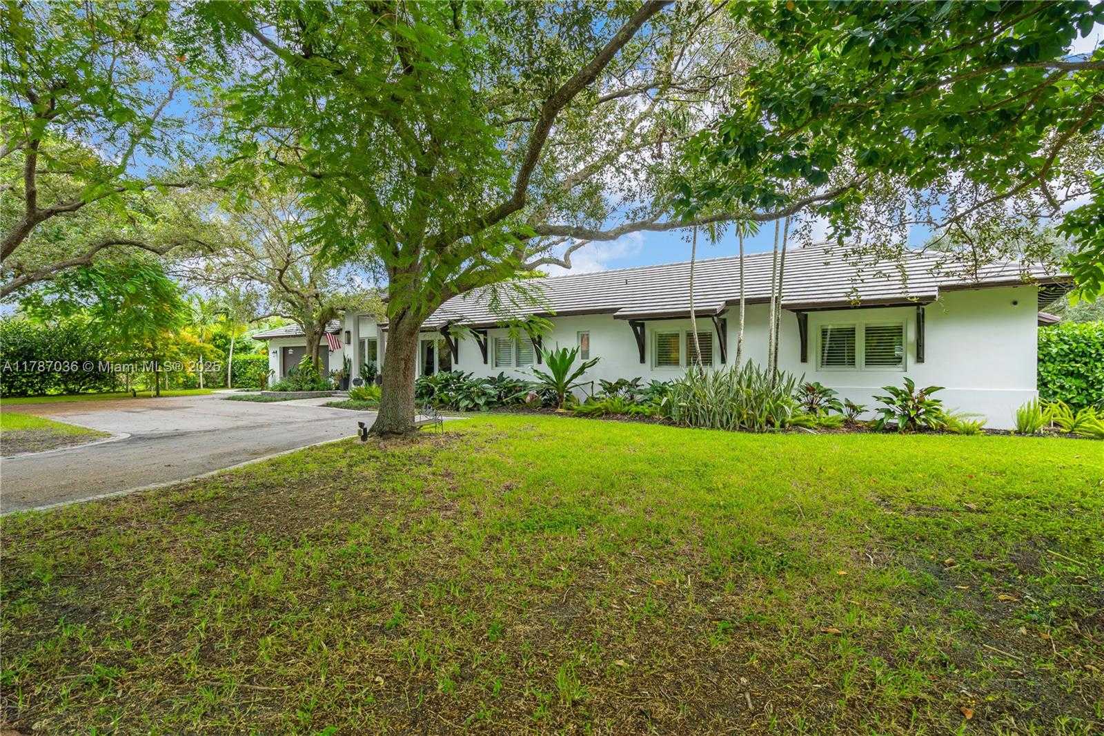 Small Image of 11835 SOUTH WEST 91ST AVE, Miami Number 9