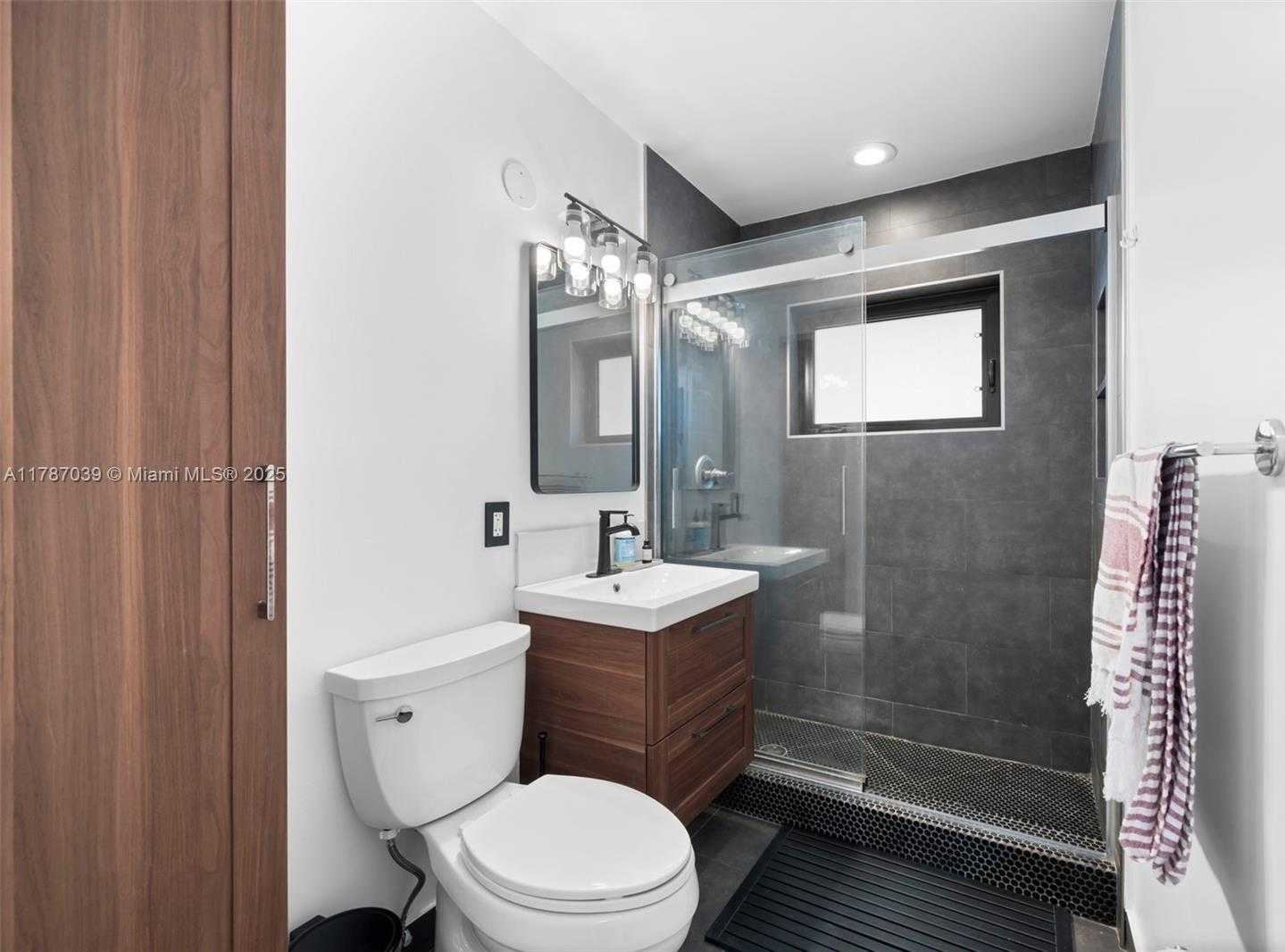 Small Image of 829 SOUTH WEST 4TH CT, Fort Lauderdale Number 11