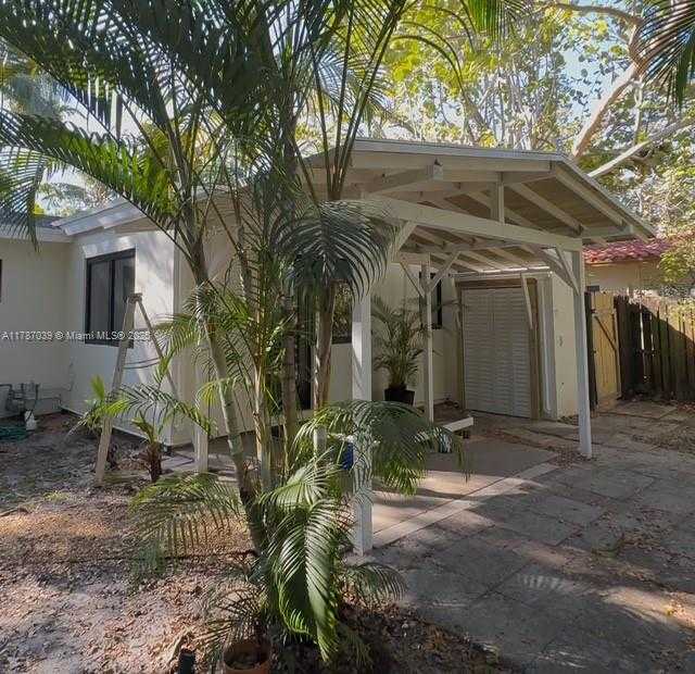 Small Image of 829 SOUTH WEST 4TH CT, Fort Lauderdale Number 16