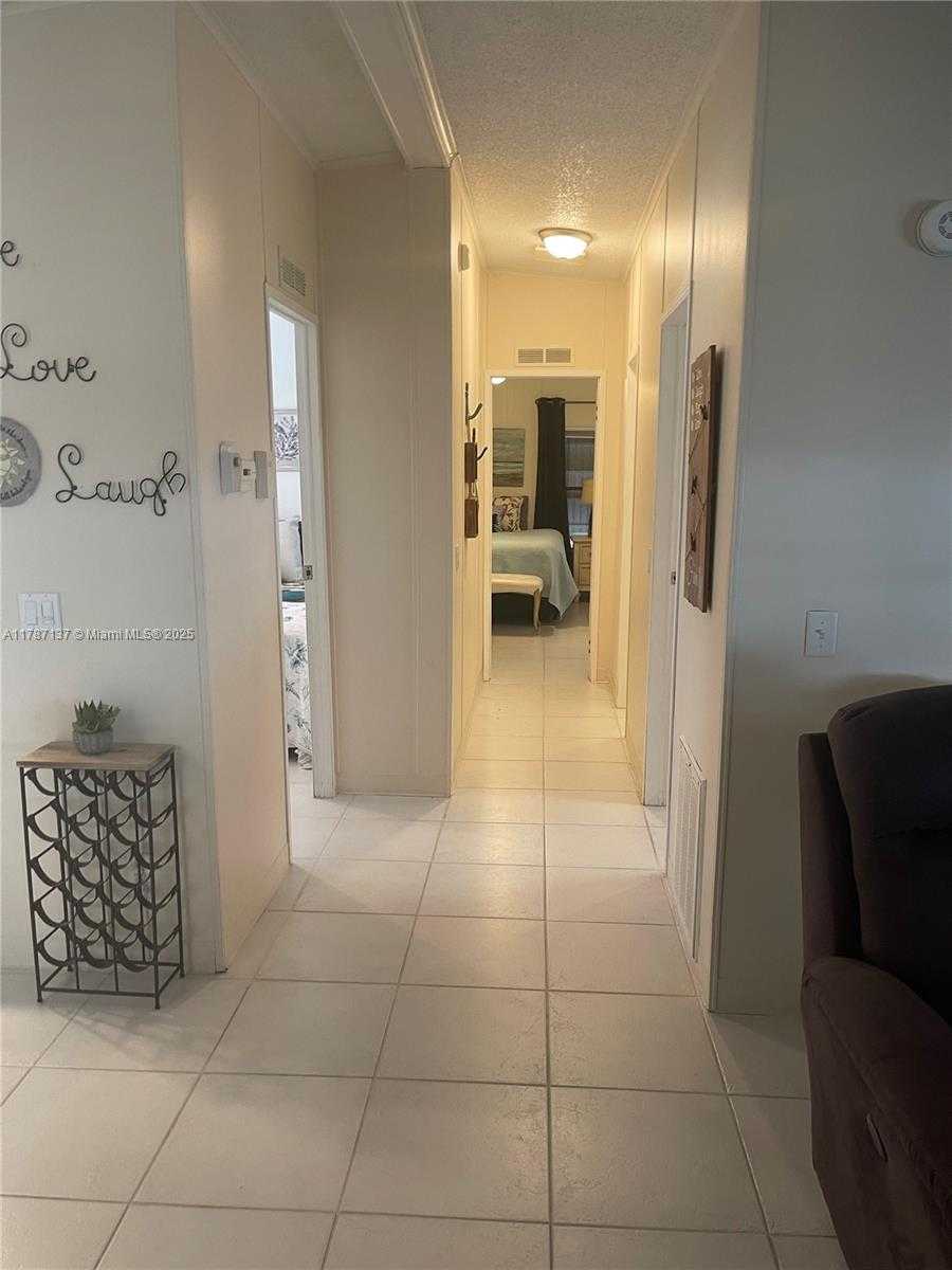 Small Image of 619, Boynton Beach Number 12