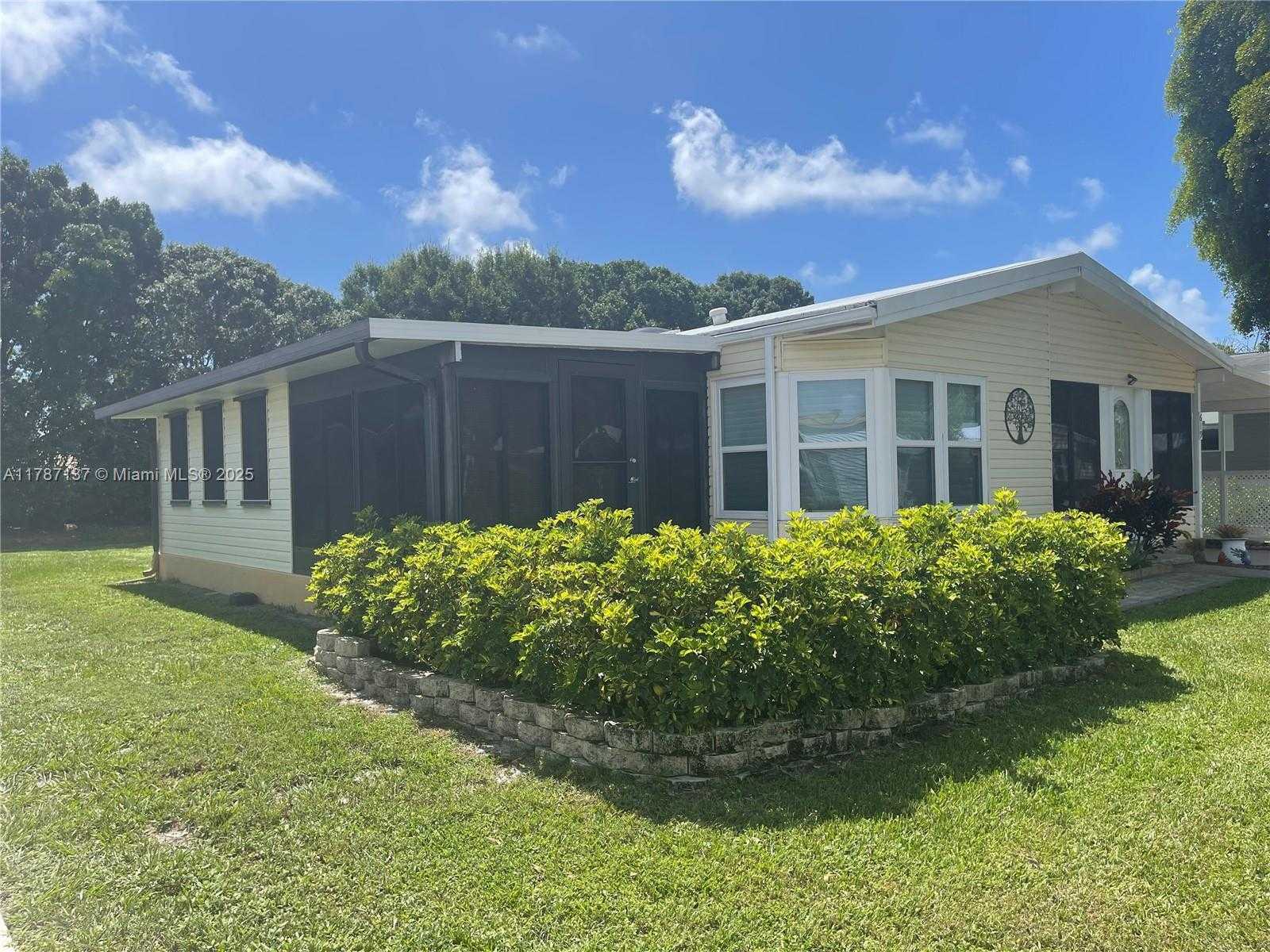 Small Image of 619, Boynton Beach Number 2