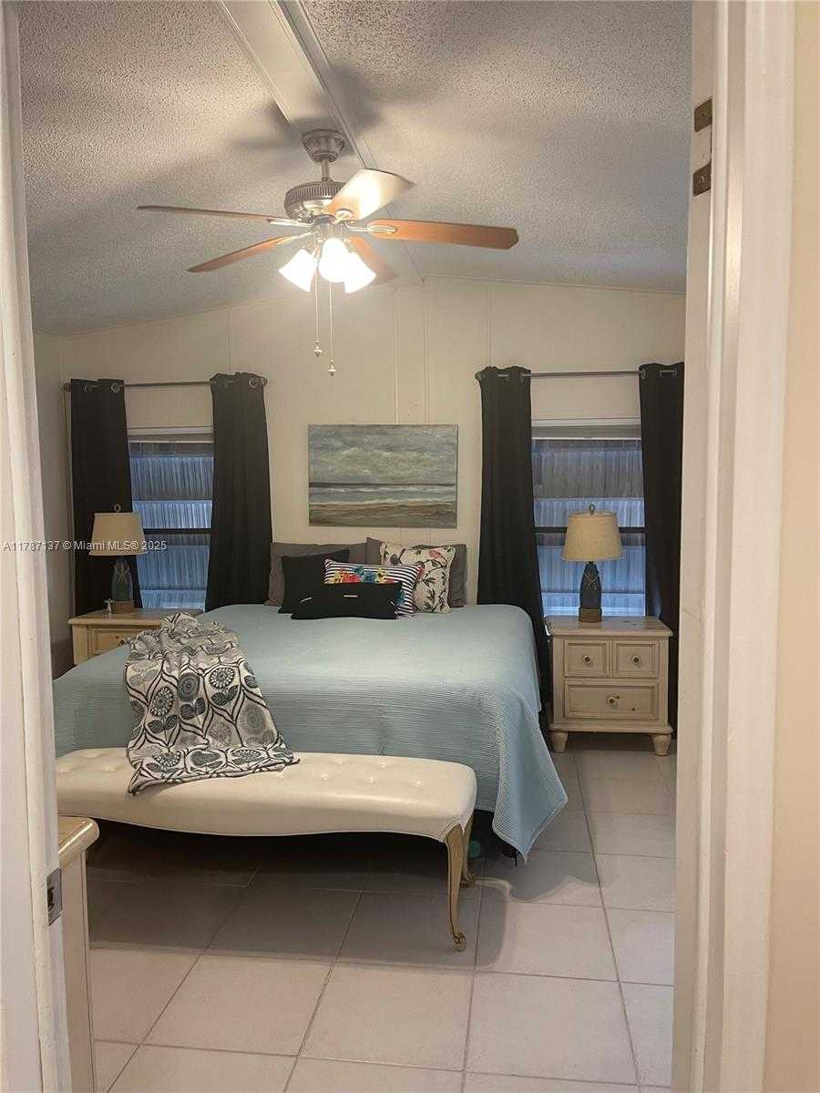 Small Image of 619, Boynton Beach Number 21