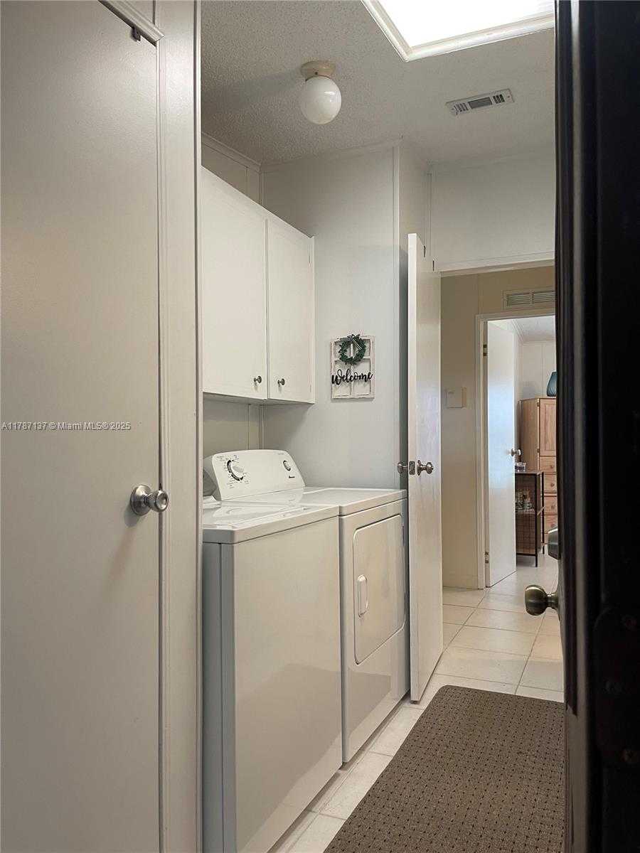 Small Image of 619, Boynton Beach Number 27