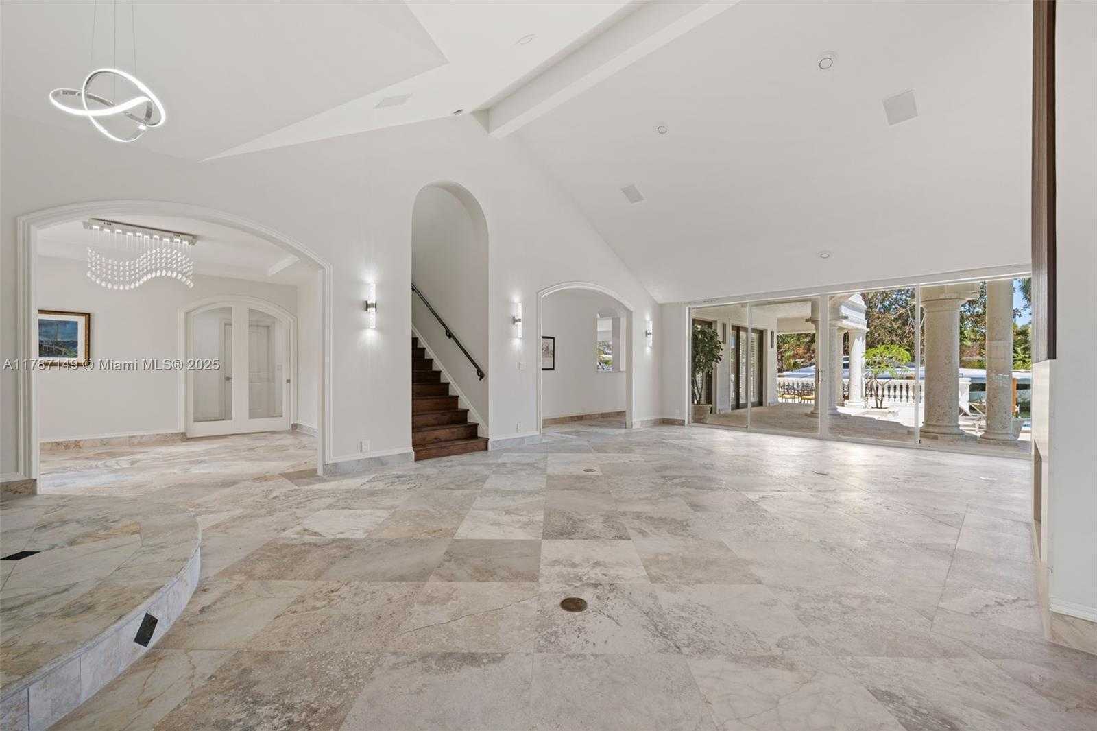Small Image of 2561 LUCILLE DR, Fort Lauderdale Number 13